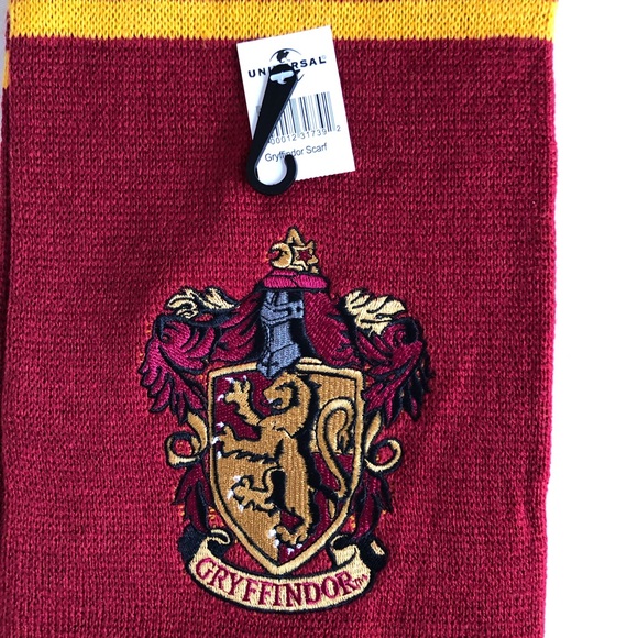 Universal Studios Harry Potter Gryffindor Scarf - Picture 3 of 5